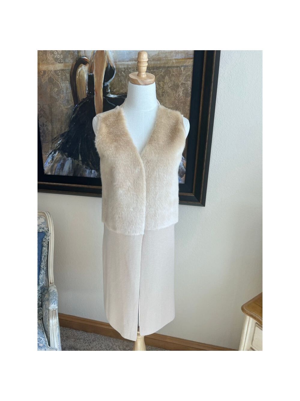 NWT ICÔNE Beige Faux Fur Vest M
